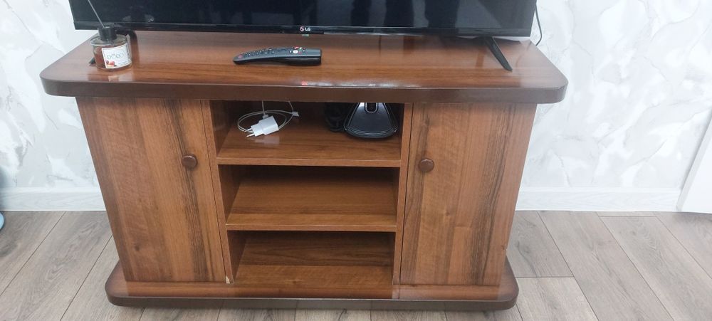 Тумба под телевизор