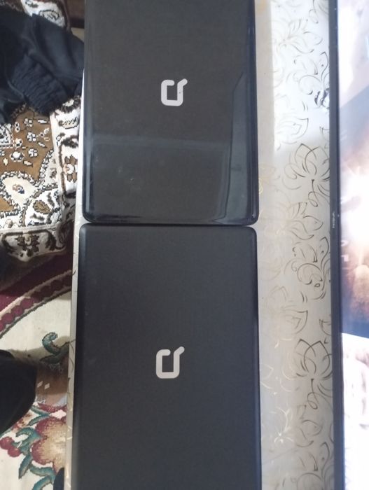 2 ноутбука на запчасти. Samsung/Hp