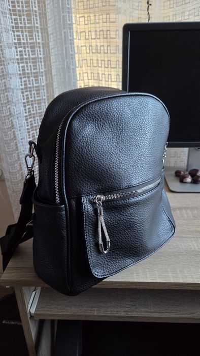 Черна дамска раница
