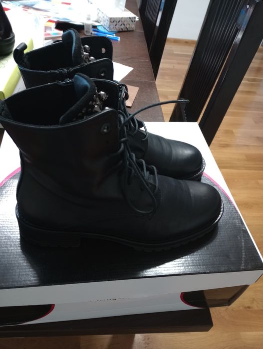 Ofertă ghete de dama din piele  de la Tosca Blu mărimea 37