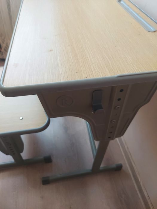 Vand birou tip banca copii