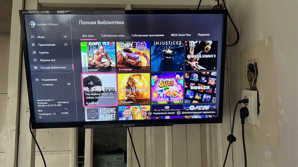 Xbox one 1,6tb с 2 джойстиками