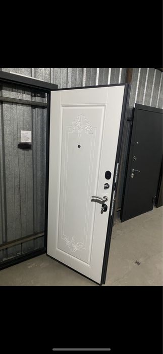 Двери входные металлические