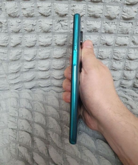 Srochna sotiladi Xiaomi Redmi Note 9 Pro 6/64Gb Orginal igravoy