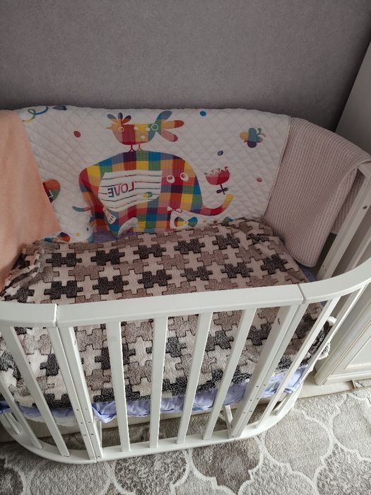 Манеж детский белого цвета