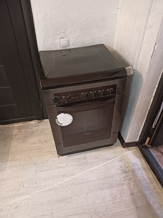 Продам газ плиту Гефес