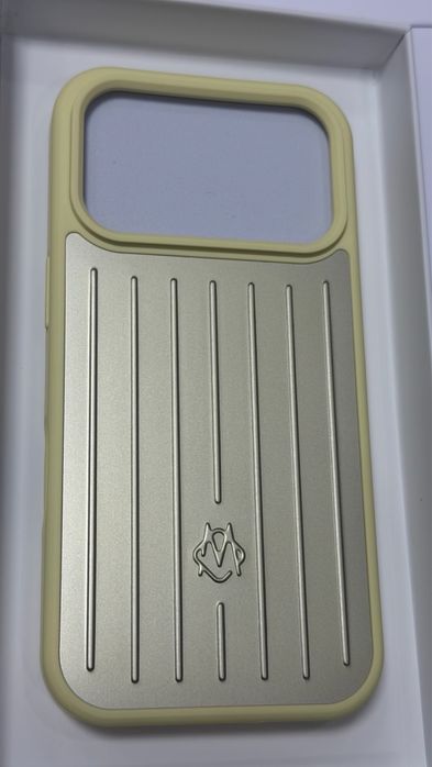 RIMOWA Aluminium Case за iPhone 17 Pro / 17 Pro Max | Луксозен алуминиев кейс | Нов