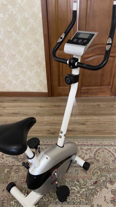 велотреножер почти новый