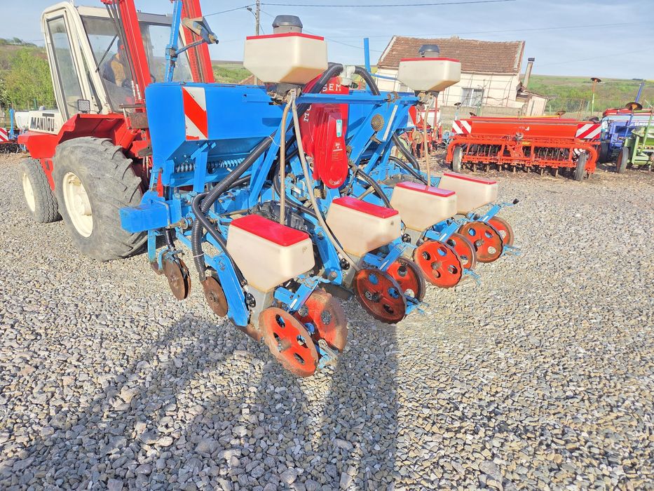 Semanatoare Porumb Monosem PNU 4  Sire