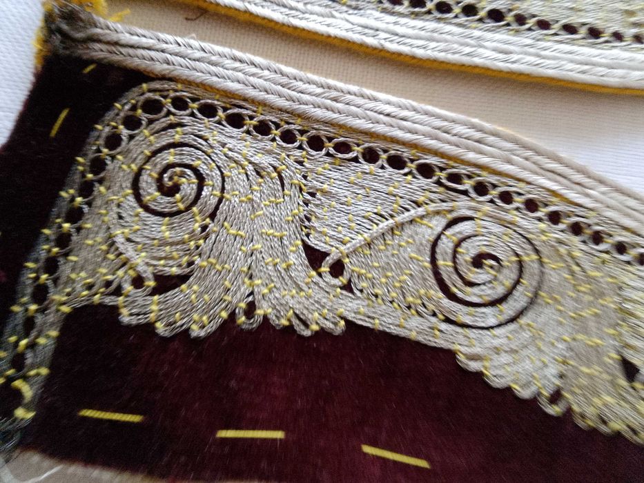 19 век Фолклорни мотиви за чехли