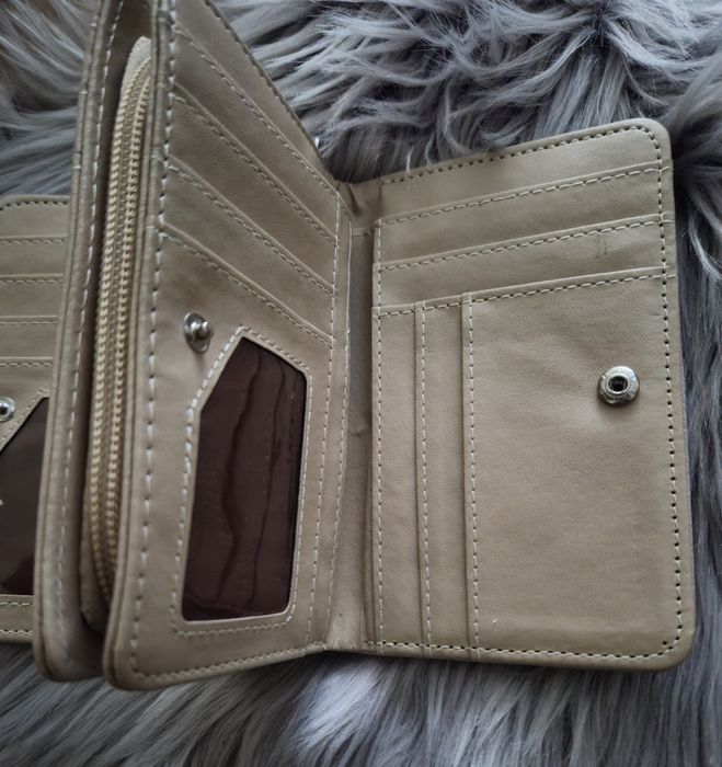 Дамско портмоне /ново/