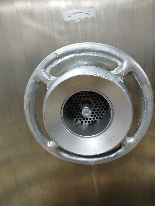 Колбасное оборудовани Мясорубка промышленная 114 п-ва Болгария