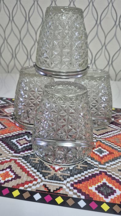 Конфеты салуға сатылады