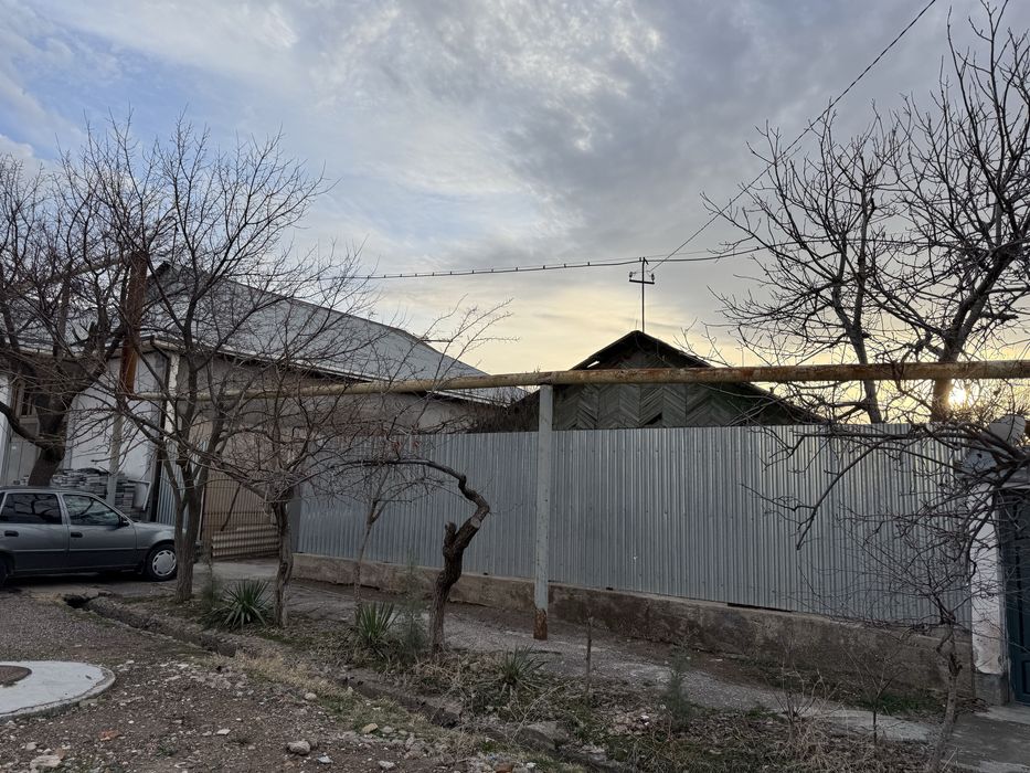 Ер сотилади Бустонлик Газалкентда центр 7 сотих