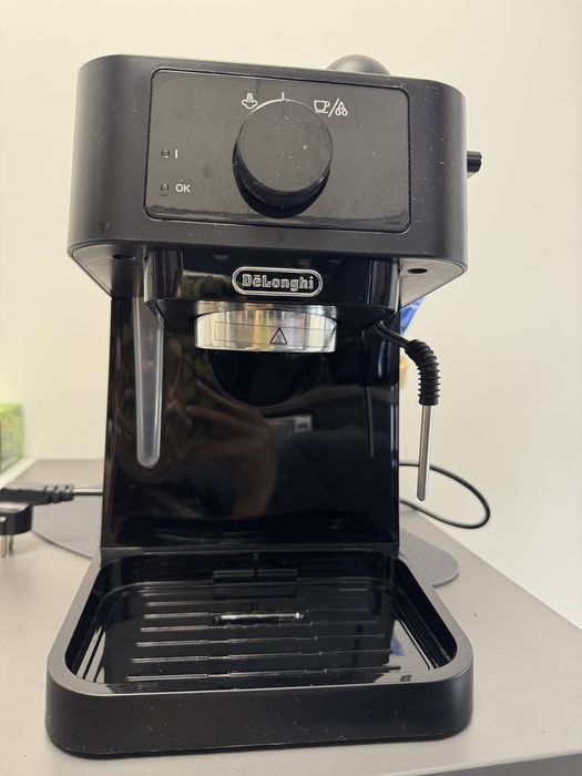 Vand espressor manual Delonghi Stilosa EC235.BK