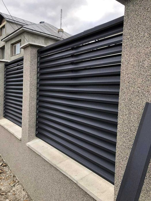 Garduri din panou stil jaluzele, sipca metalica, tabla si alte modele