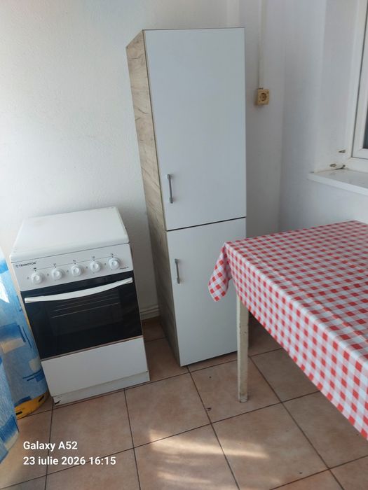 Închiriez garsoniera