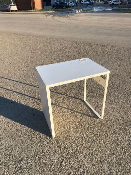 Продам стол в хорошем состоянии