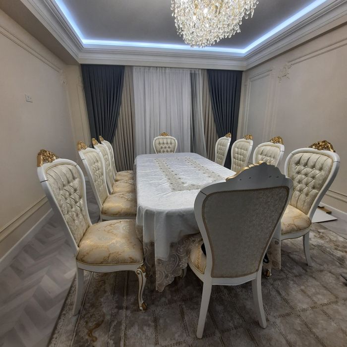 Стул неоклассика.