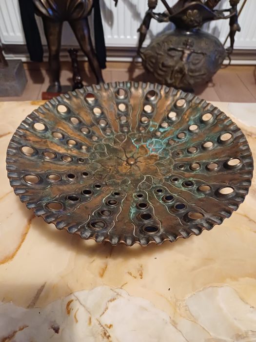 Vând fructieră bronz!