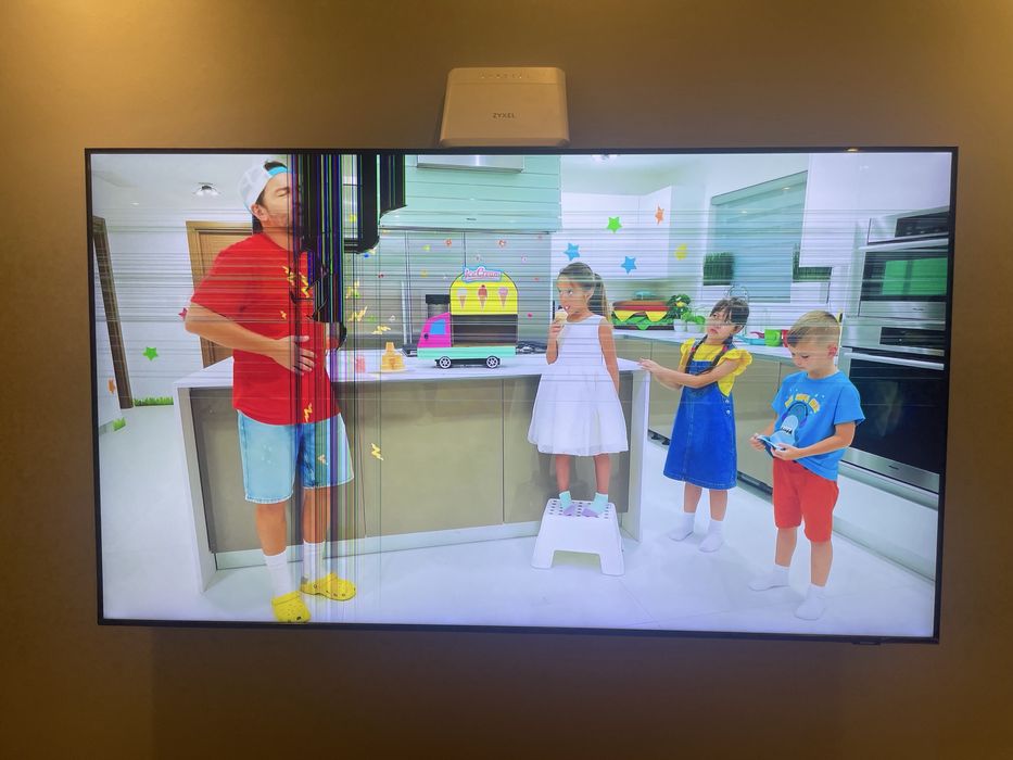 Продам телевизор Samsung LED 65 QE65Q60AAU