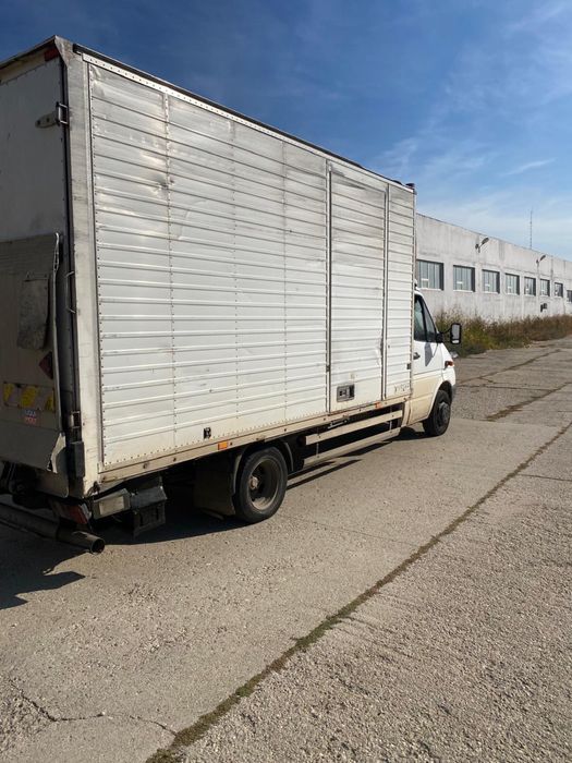 Autoutilitara Mercedes-Benz