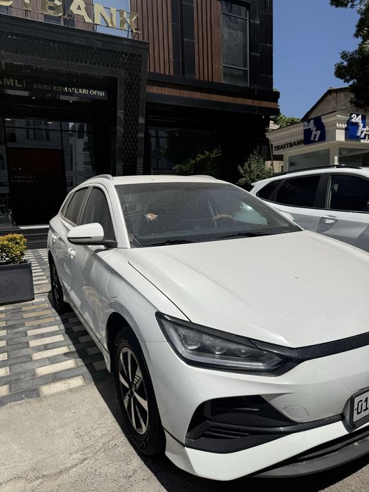 Byd e2 EV 2023 rasrochkaga beriladi