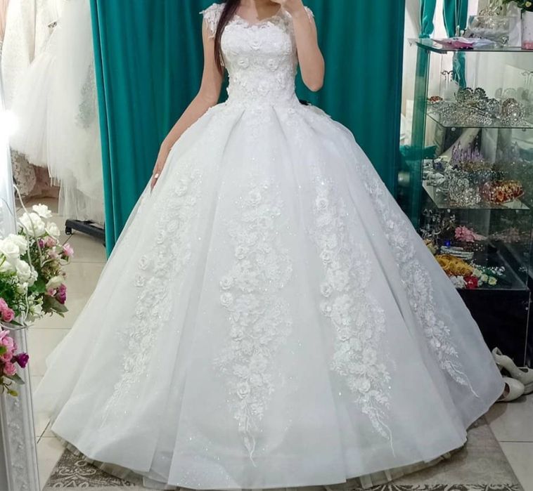 Свадебные платья