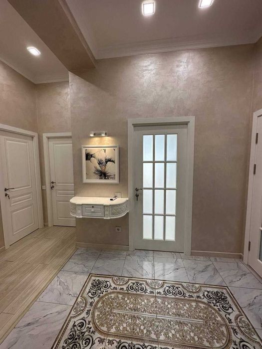 Сдается новая квартира ЖК Гарденс с видом на Бульвард .