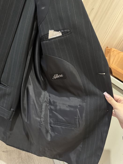 Продается мужской костюм