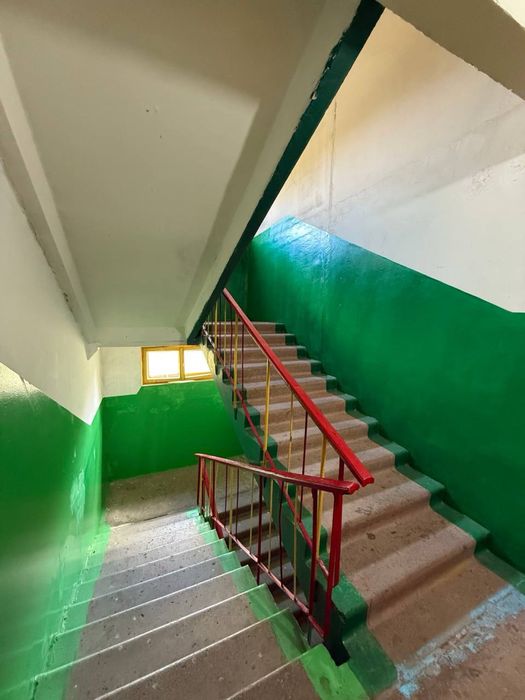 Продается 1 комн квартира на 6 микр