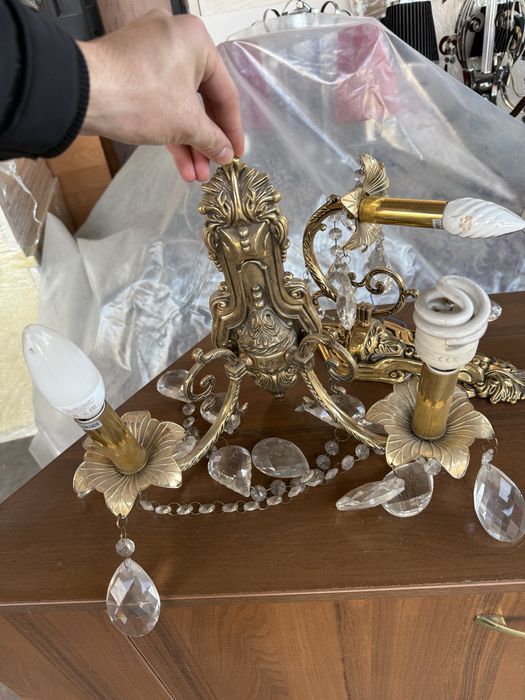 Люстры навесные, настенные