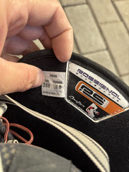 Сноуборд с креплениями + костюм + ботинки