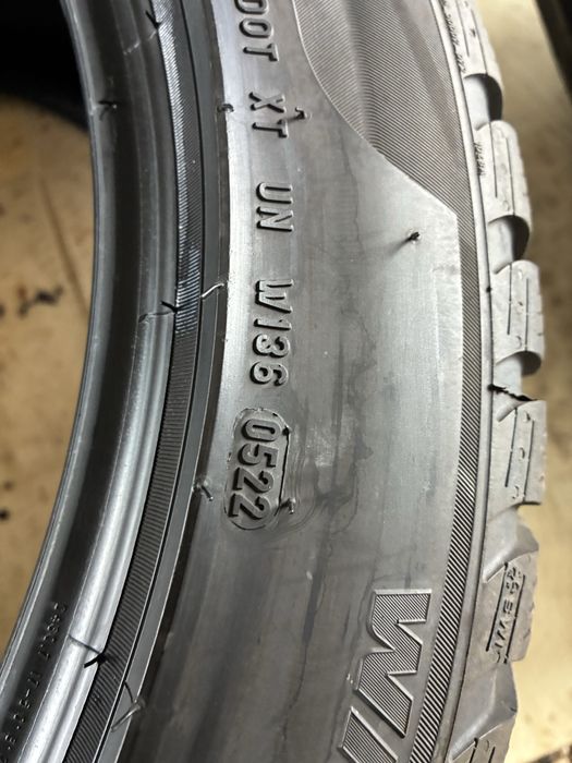 275/40/18 Пирели Зимни