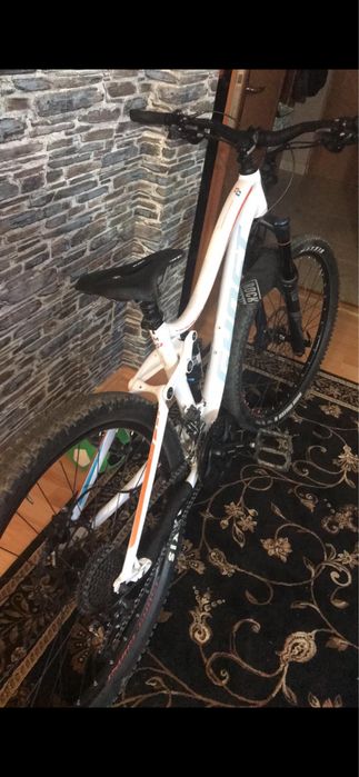 Vând bicicleta Ghoste
