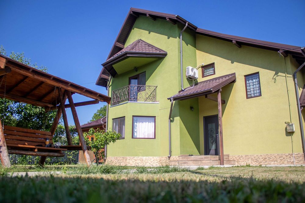 Casă de familie cu 4 dormitoare și teren 667 mp – Bănești, sat Urleta, județul Prahova