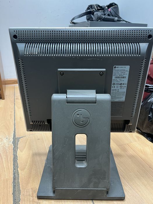Продам монитор LG