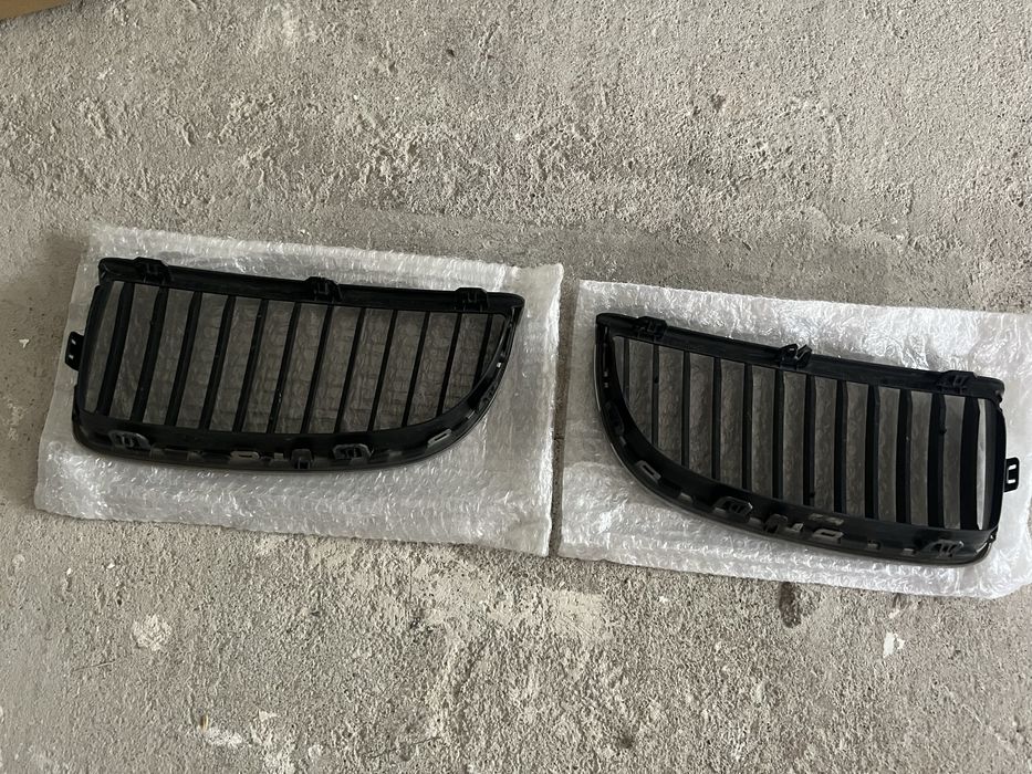Grile capota originale Bmw E90 E91 nonfacelift