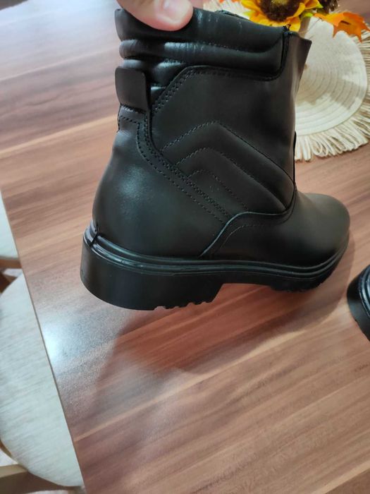 Мъжки боти от естествена кожа