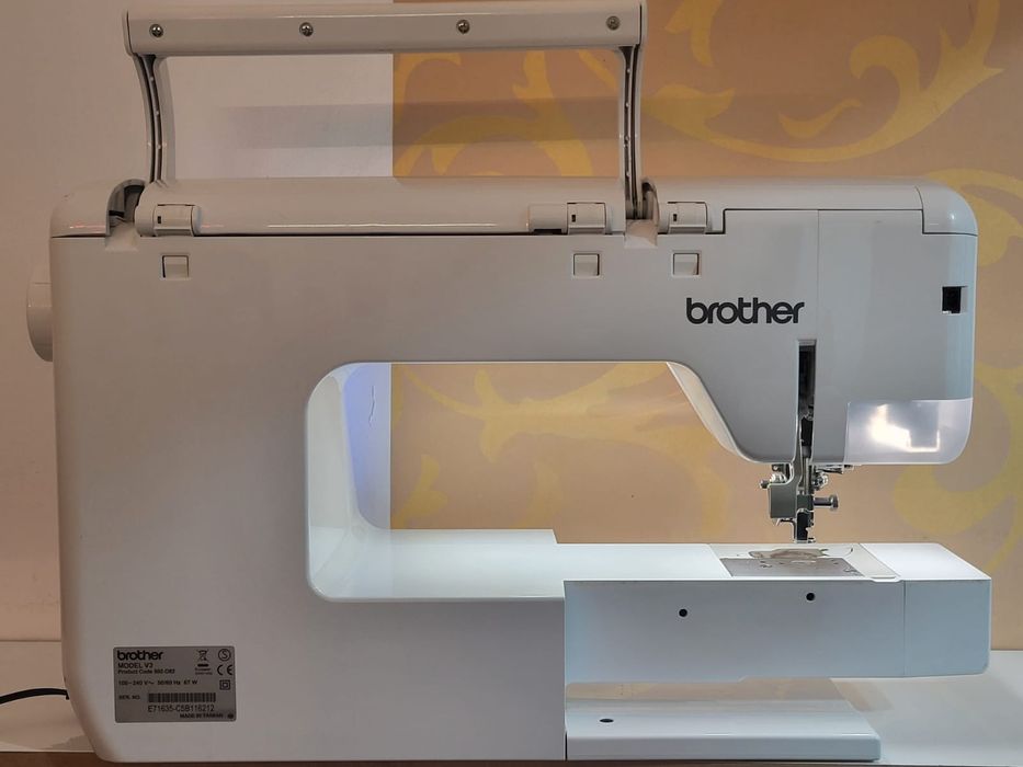Brother Innov-is V3  maşină de brodat