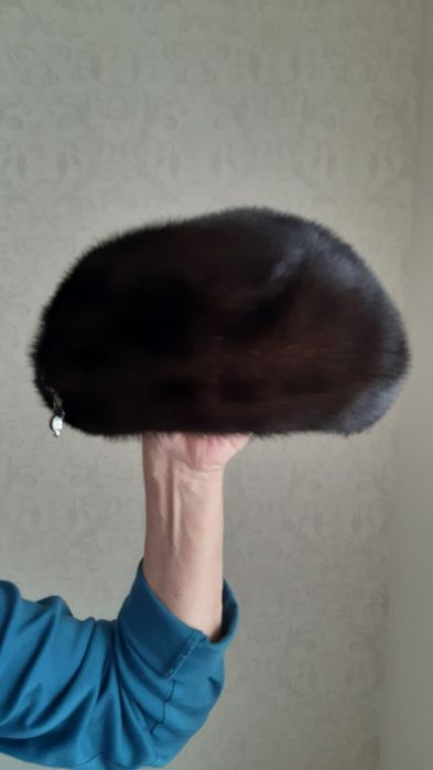 Норковый берет женский
