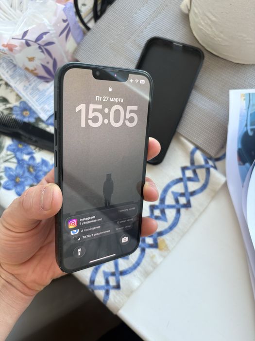 Продам айфон 13