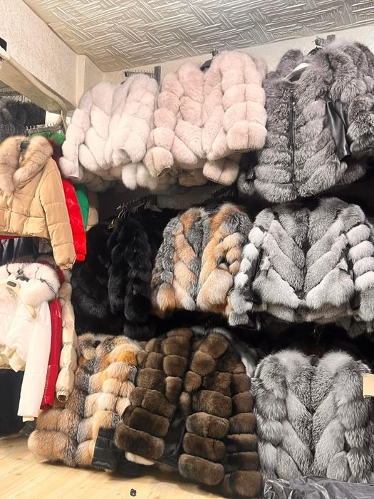 Haine de blana din vulpe polara, palton alpaca la