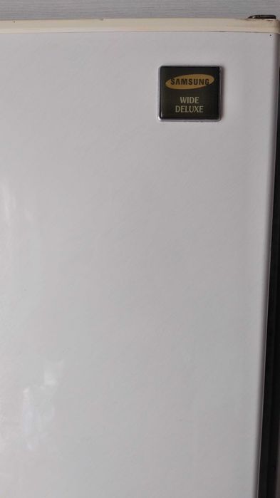 Холодильник Samsung