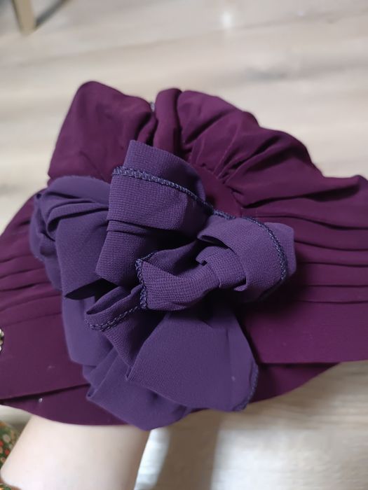 Shapka sotiladi yengi shapkalar sotiladi donasi 100 mingdan