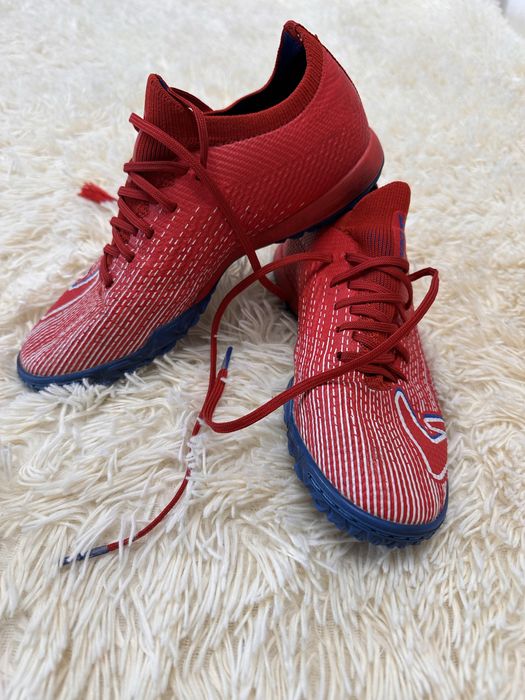 Футбольные бутсы Demix