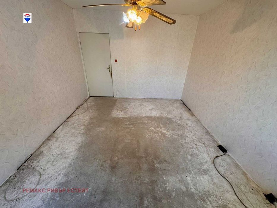 Продава се Двустаен апартамент в Русе, Здравец Изток - 76 кв.м за 1210 €/кв.м - Снимка #5