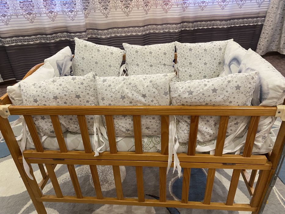 Кровть с бортиком