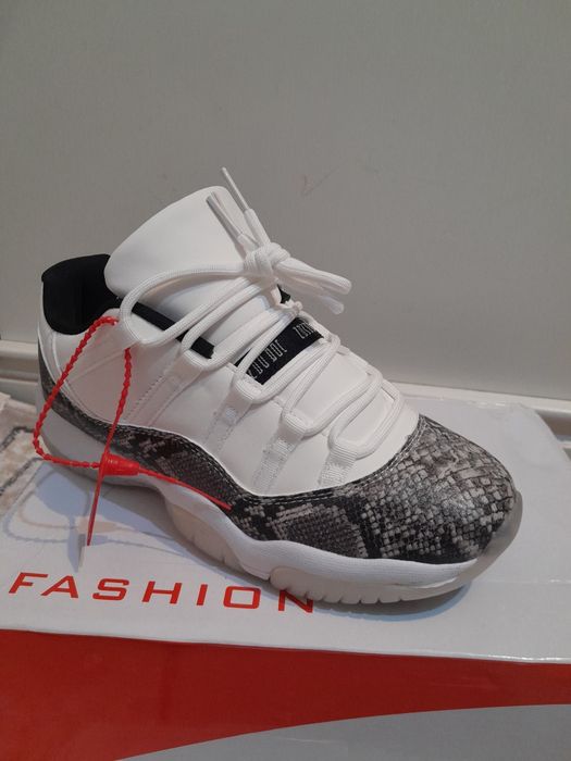 Продаю air Jordan 11 retro low