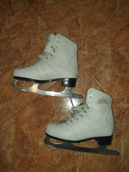 Кънки за лед номер 35